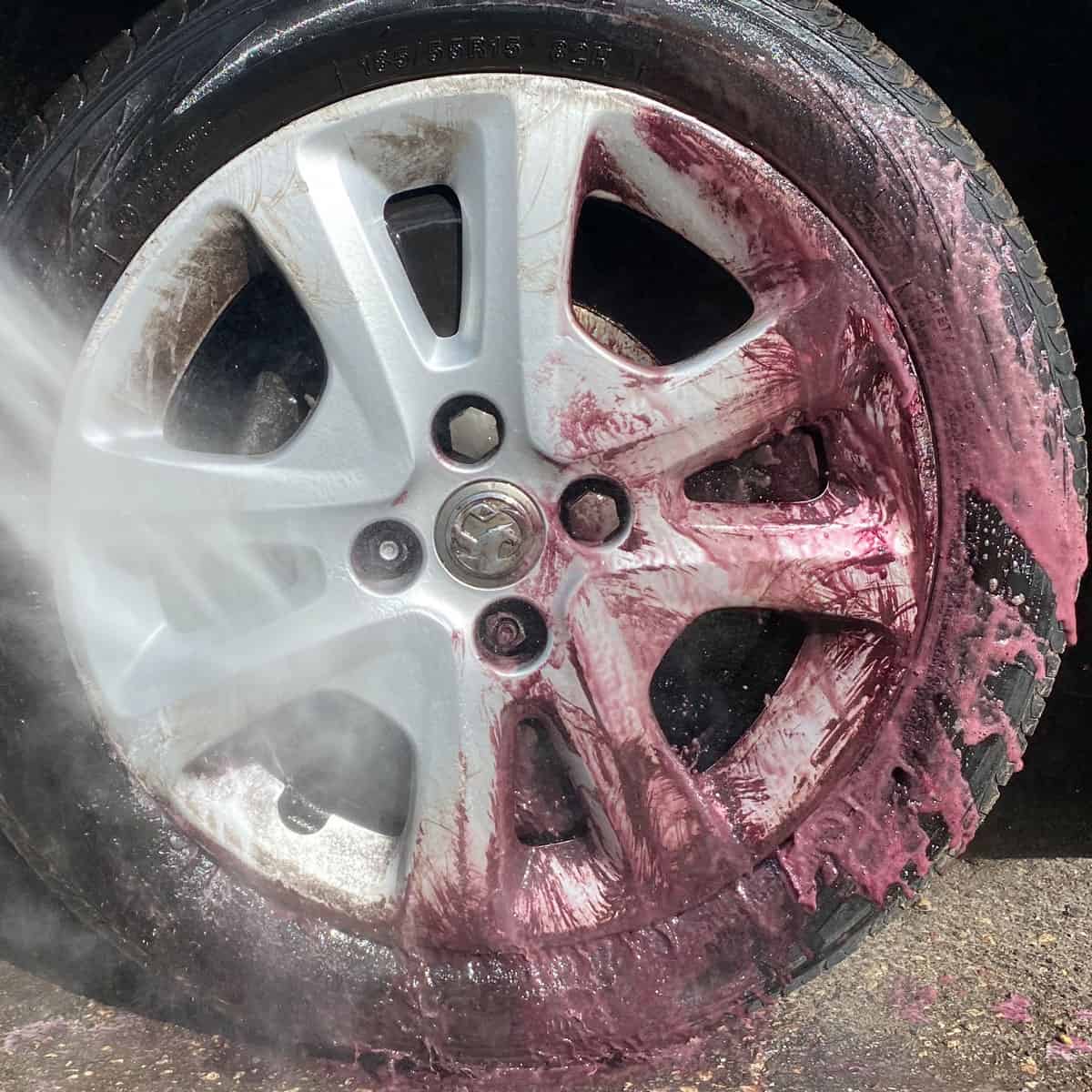 ValetPRO Bilberry Car Wheel Cleaner 1 Litre - Acid-free & Safe-to-use on alloys & painted rims jet wash