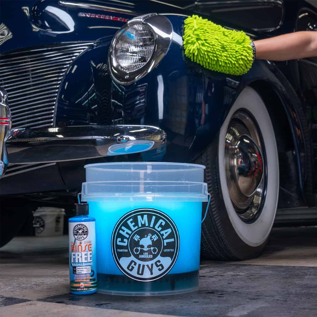 Chemical Guys Heavy Duty Ultra Clear Detailing Bucket with blue liquid